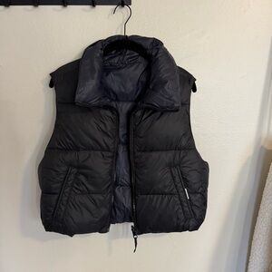 Cropped Aerie Puffer Vest - reversible